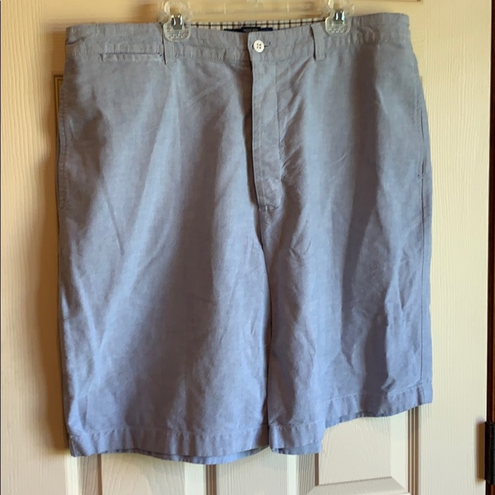3/$20. Structure NWOT men’s shorts size 36
